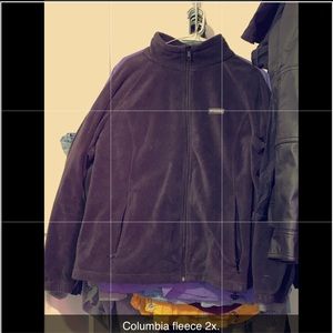 Women’s Columbia fleece.